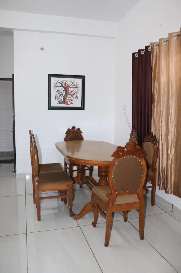 Aashiyana Home Stay Bhopal Ngoại thất bức ảnh